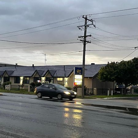 Tudor House Motel Shepparton Buitenkant foto