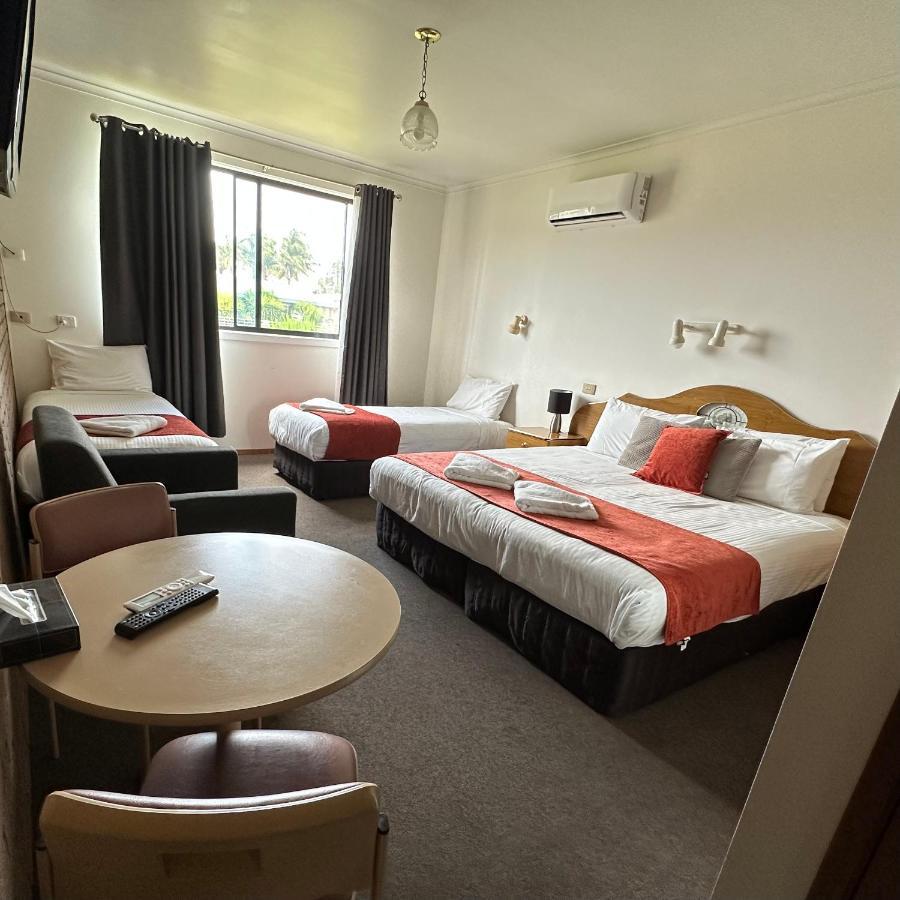 Tudor House Motel Shepparton Buitenkant foto