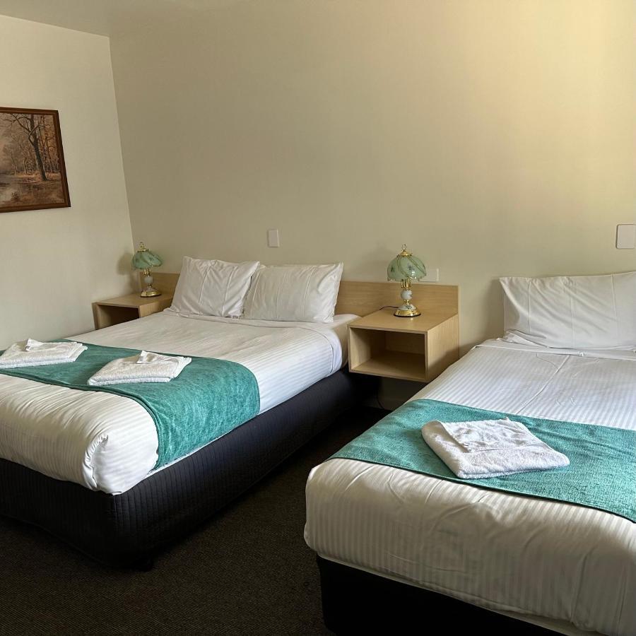 Tudor House Motel Shepparton Buitenkant foto